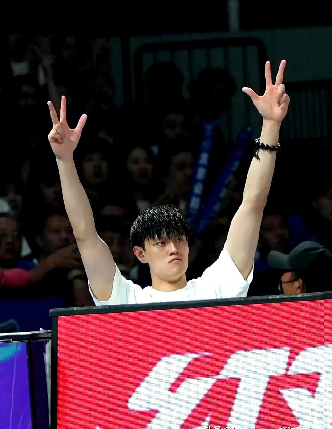 凯恩在TL比赛中挺进下一轮，战术调整引发热议！的简单介绍