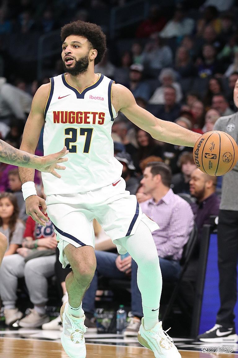 开云-包含穆雷回归赛场，大胜首场状态亮眼，雄鹿观众沸腾！的词条