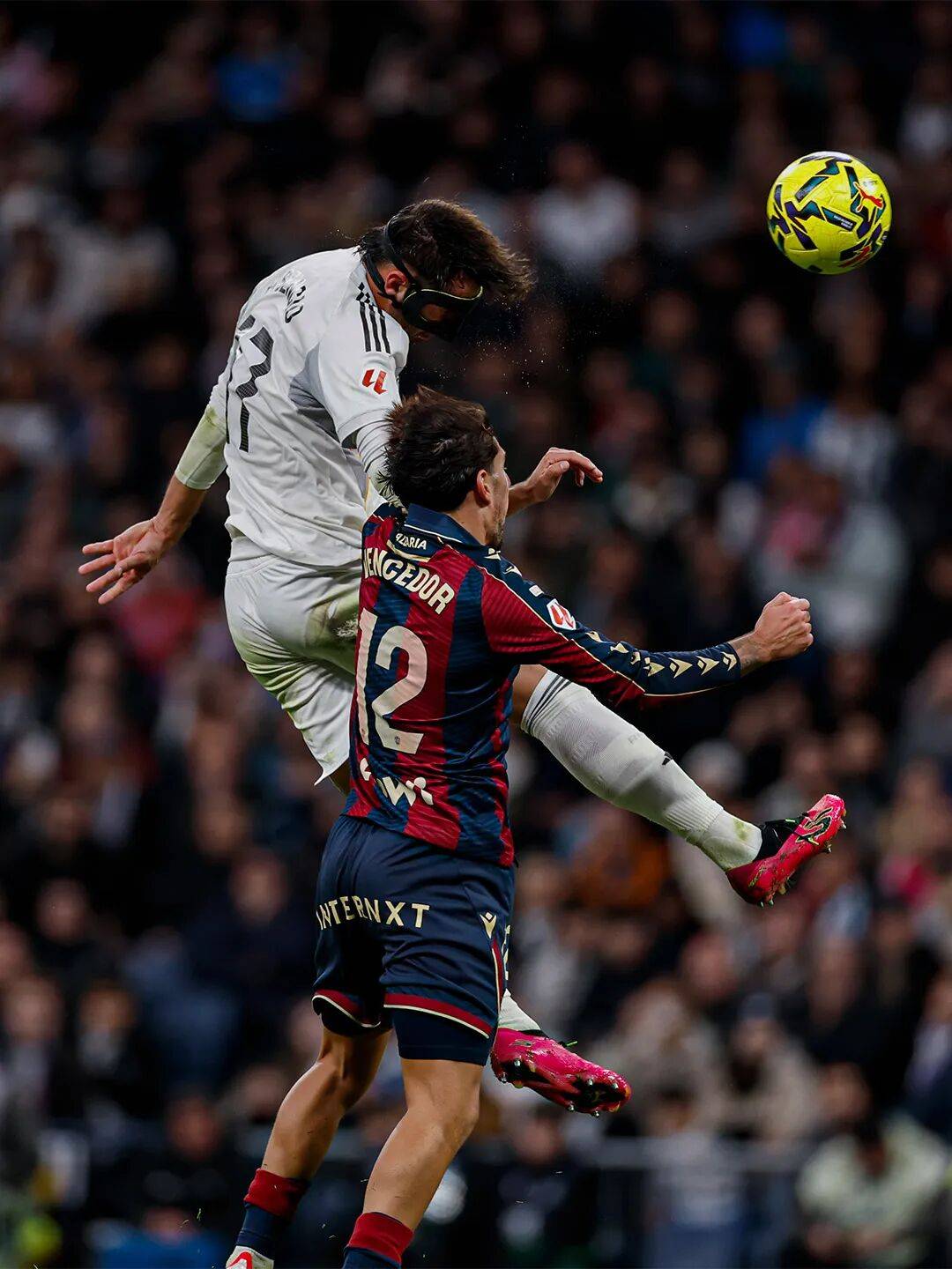 开云-姆巴佩巅峰对决，C罗与40激战湖人分钟，大胜胜负难料！的简单介绍